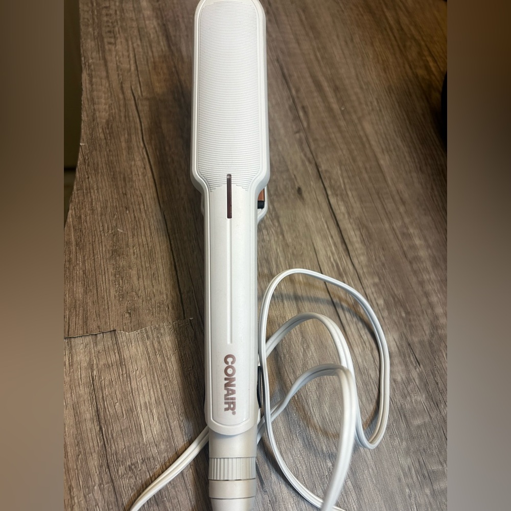 Conair White Hair Straightener